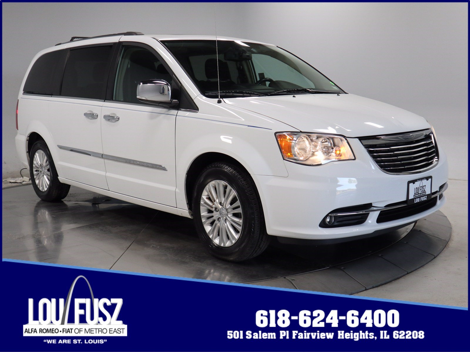 PreOwned 2016 Chrysler Town & Country Limited FWD Mini