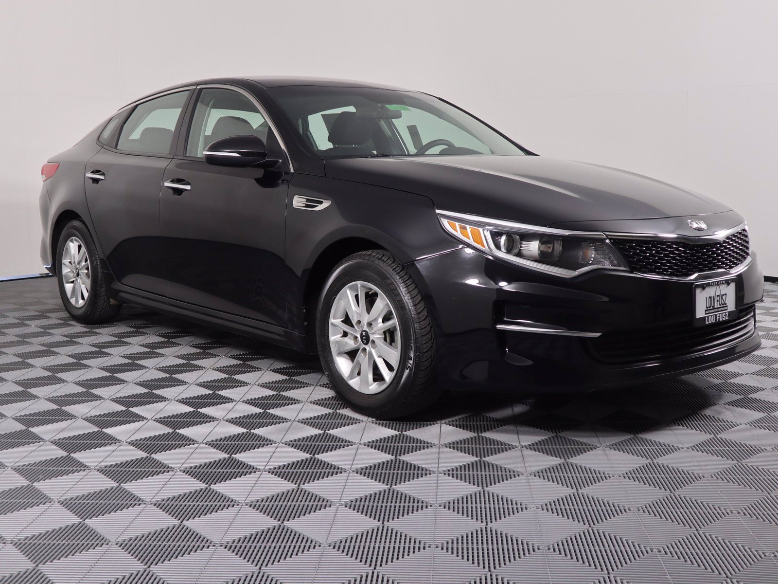 Pre-Owned 2016 Kia Optima LX FWD 4dr Car